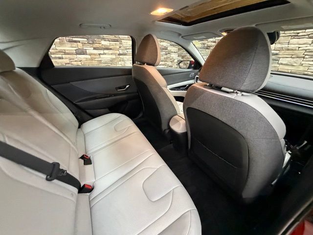 Certified 2023 Hyundai Elantra Limited w/ Preferred Accessory Package FWD image 36