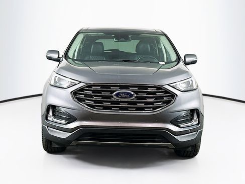 Used 2024 Ford Edge Titanium image 2