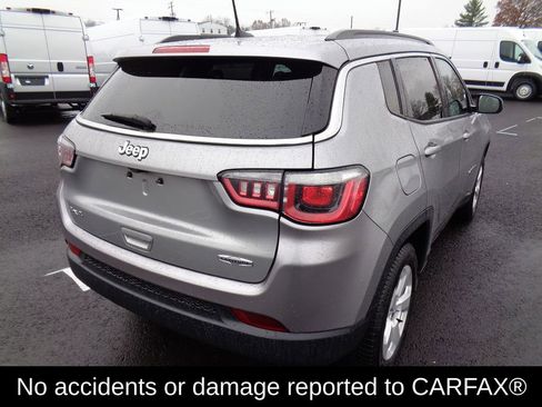 Certified 2019 Jeep Compass Latitude image 2