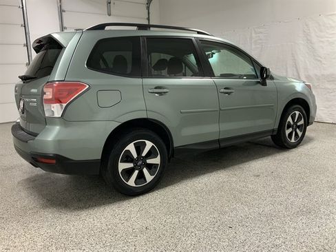 Used 2017 Subaru Forester 2.5i Premium w/ All-Weather Package AWD/4WD image 4