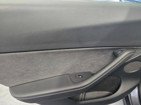 Used 2023 Tesla Model Y Long Range image 11