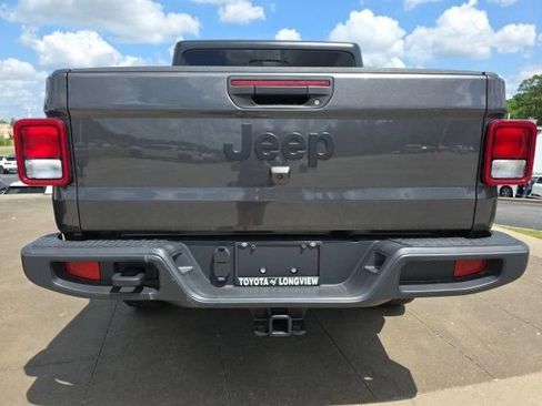 Used 2023 Jeep Gladiator Sport AWD/4WD image 18
