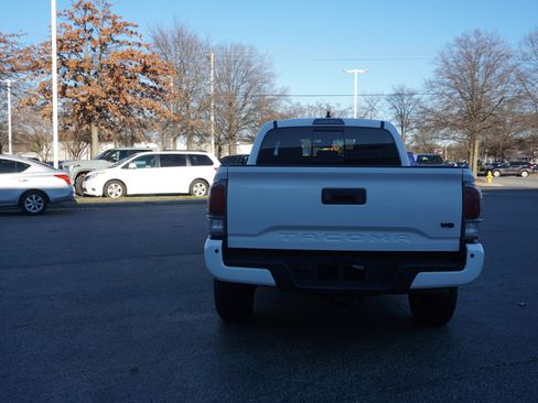 Used 2023 Toyota Tacoma TRD Off-Road image 5