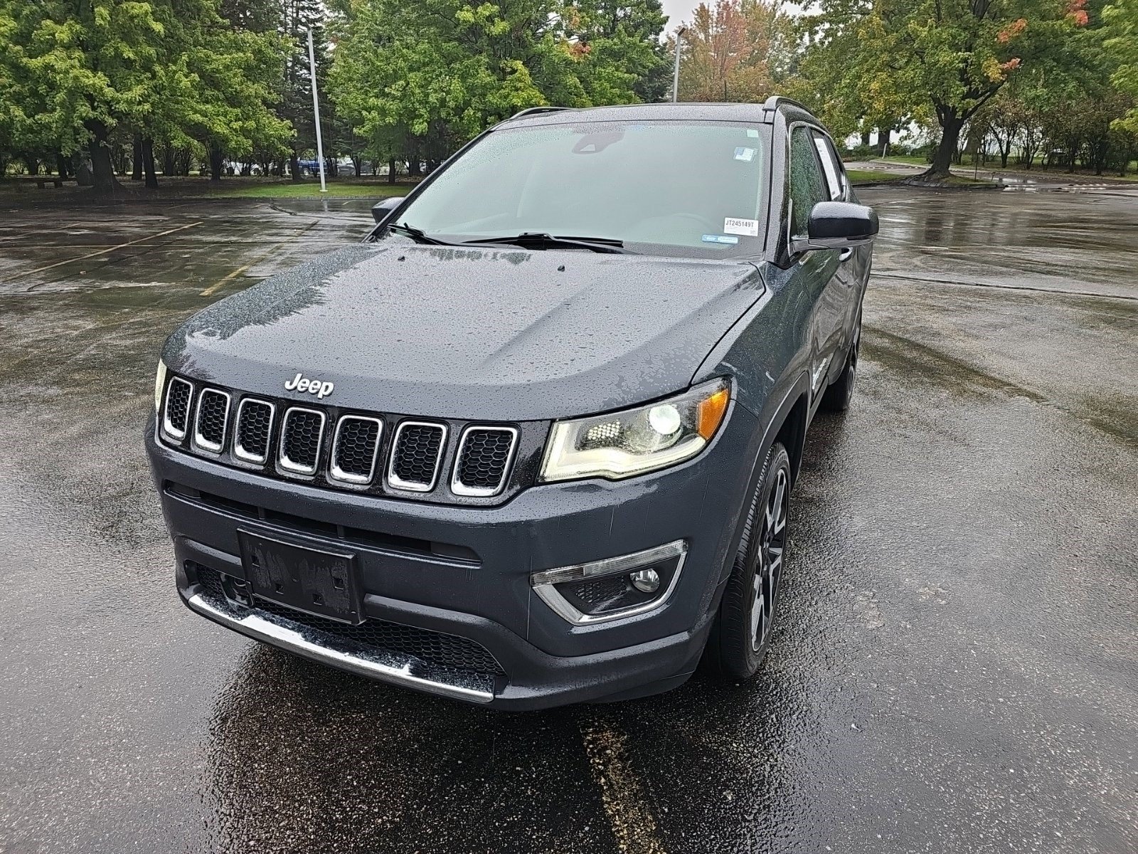 Used 2018 Jeep Compass Limited AWD/4WD image 2