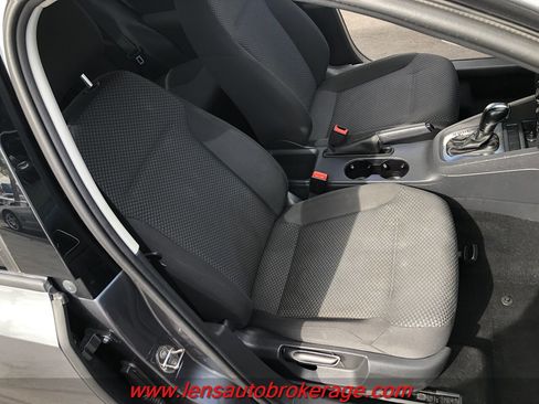 Used 2012 Volkswagen Jetta S image 23