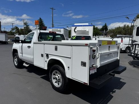 Used 2016 Chevrolet Silverado 3500 W/T RWD image 2