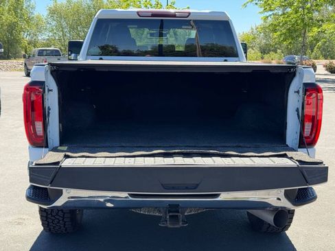 Used 2020 GMC Sierra 2500 SLT w/ Driver Alert Package I AWD/4WD image 8