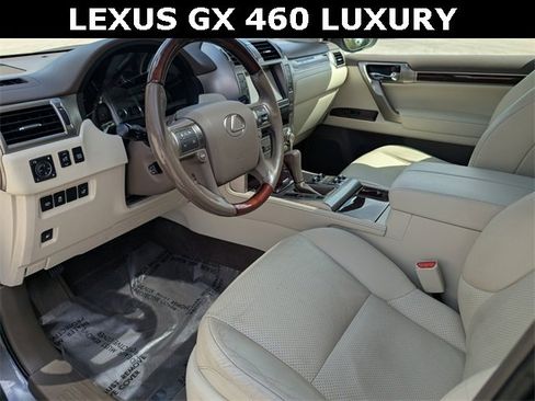 Used 2016 Lexus GX 460 Luxury w/ Preferred Accessory Package image 26