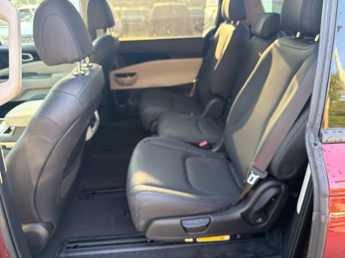 Certified 2024 Kia Carnival SX Prestige FWD image 23