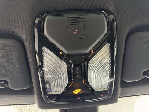 Used 2023 BMW X6 xDrive40i w/ Executive Package image 25