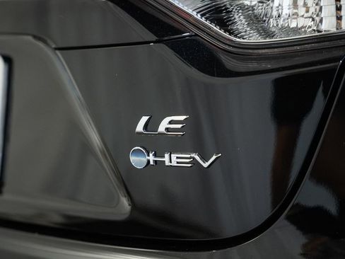 Used 2025 Toyota Corolla LE FWD image 7