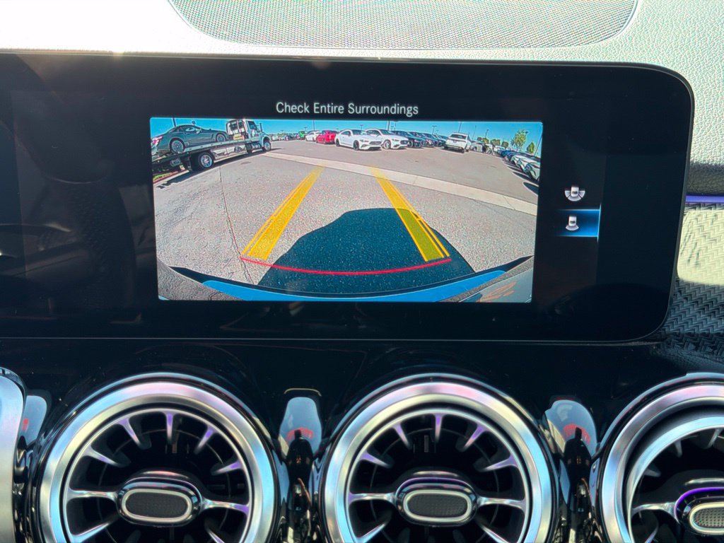Used 2023 Mercedes-Benz GLB 250 image 29