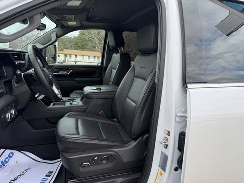 Used 2024 GMC Sierra 3500 Denali w/ Denali Reserve Package image 15