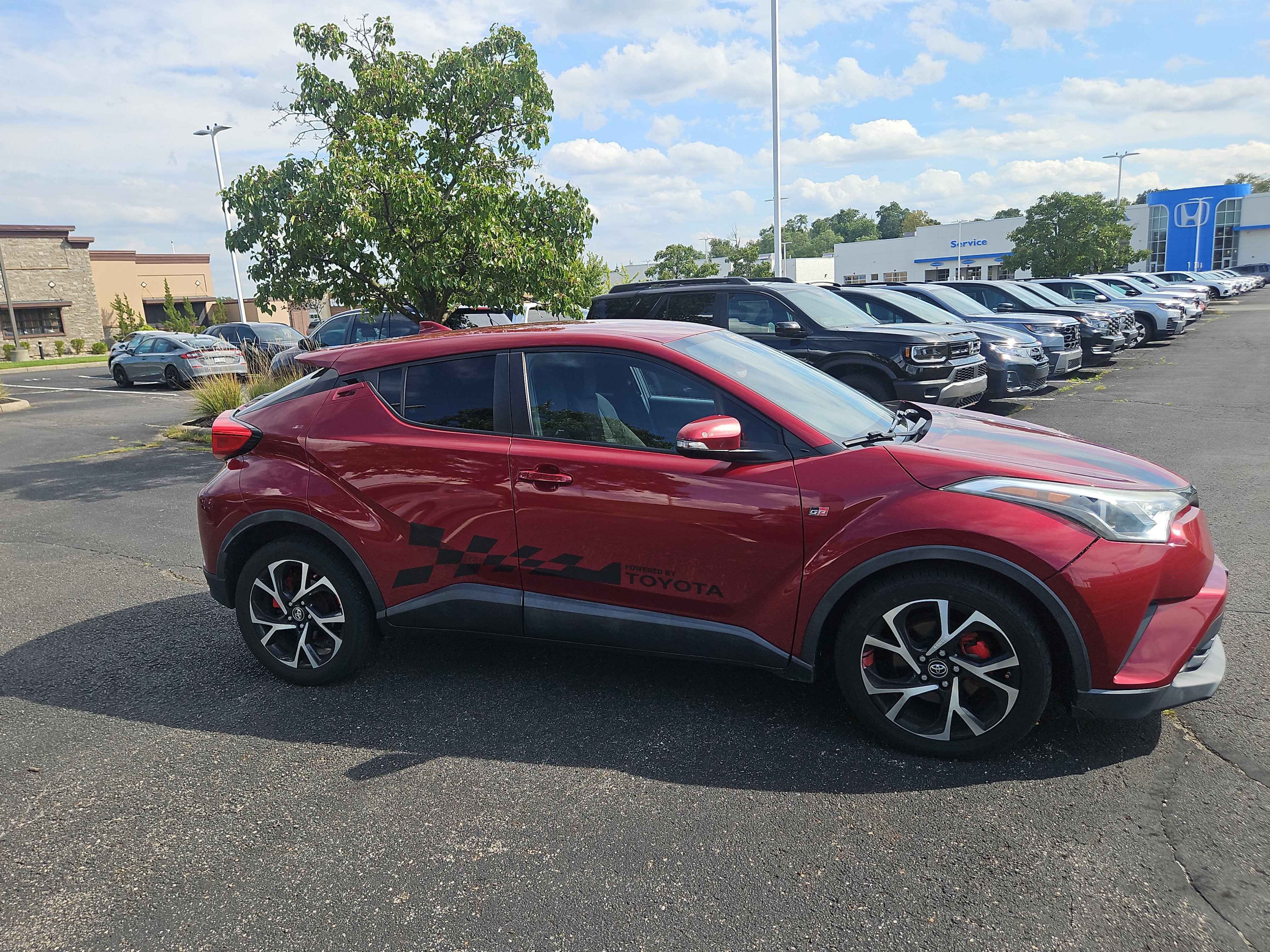 Used 2018 Toyota C-HR XLE FWD image 16