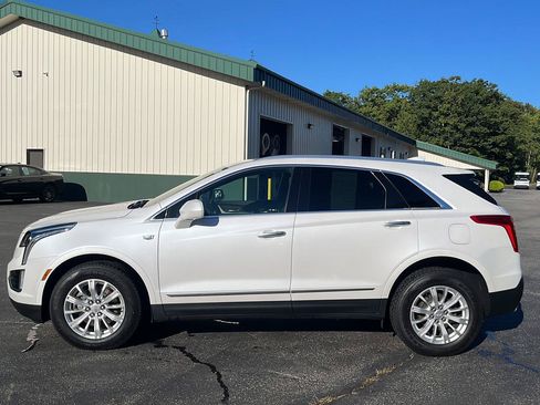 Used 2018 Cadillac XT5 AWD image 3