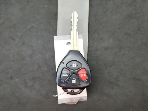 Used 2010 Toyota Camry SE FWD image 21