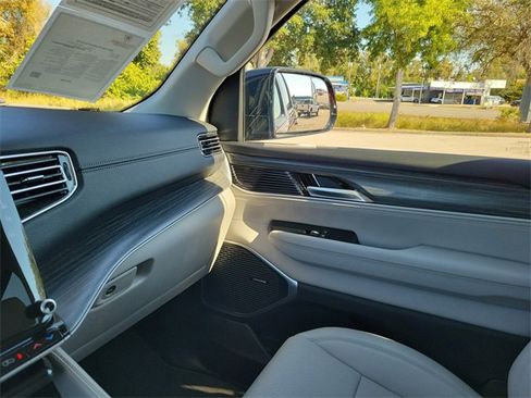 Used 2024 Jeep Wagoneer Series II w/ Premium Group I image 29