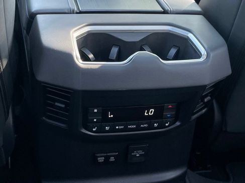Used 2025 Toyota Sequoia Platinum AWD/4WD image 23