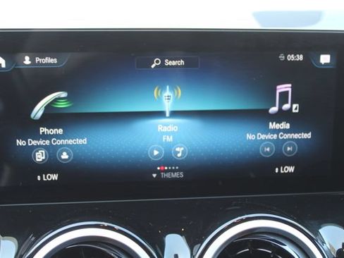 Used 2022 Mercedes-Benz GLB 250 image 23