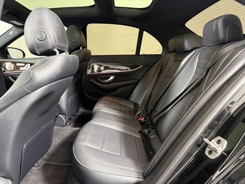 Used 2022 Mercedes-Benz E 450 4MATIC Sedan image 12