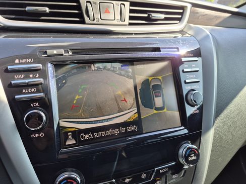 Used 2023 Nissan Murano Platinum w/ Cargo Package FWD image 27
