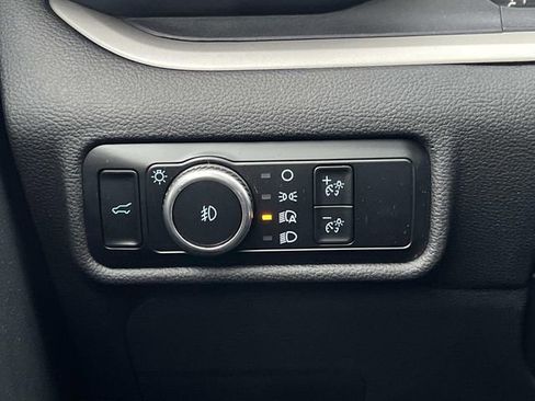 Certified 2023 Ford Explorer XLT w/ Equipment Group 202A image 33