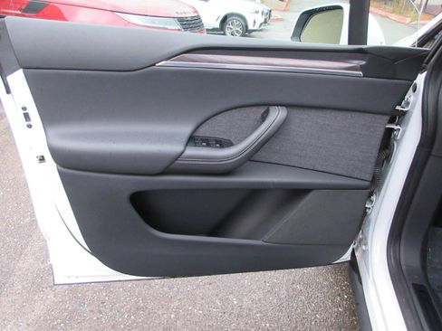 Used 2022 Tesla Model X image 6