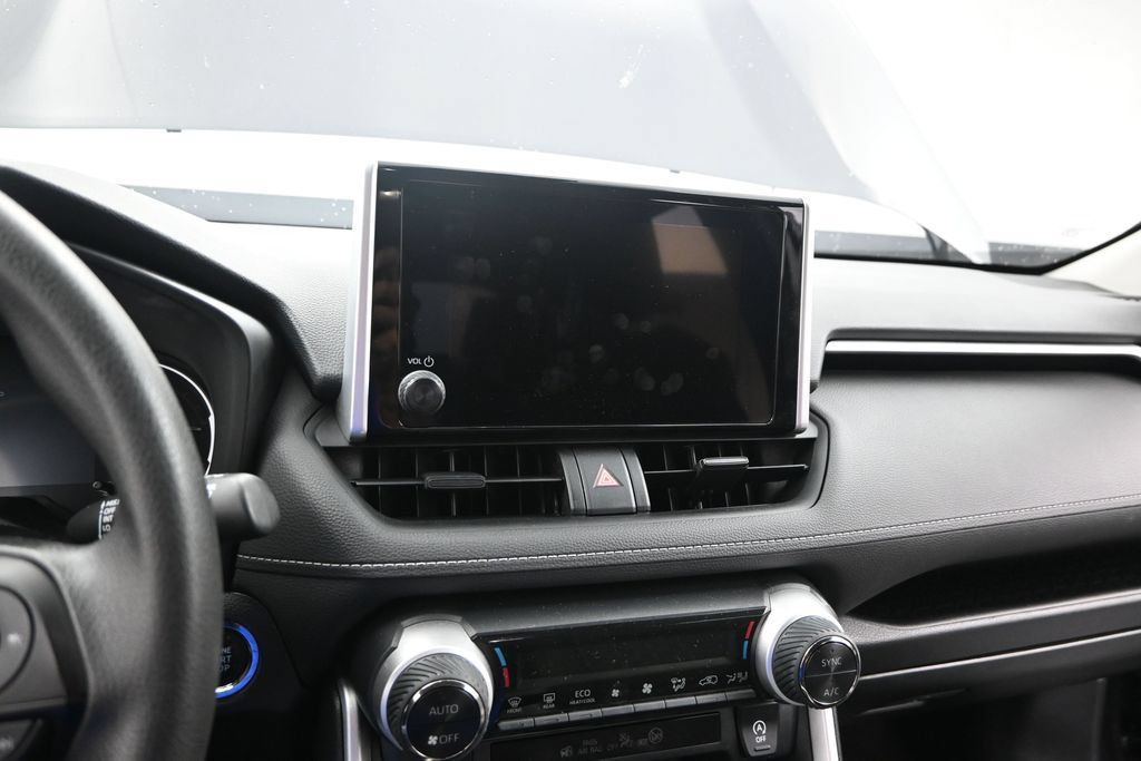 Used 2023 Toyota RAV4 XLE FWD image 15