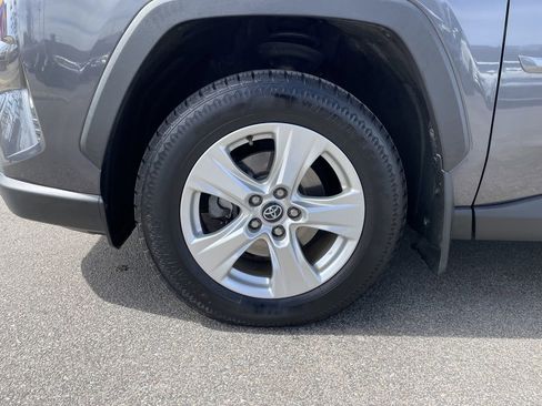 Used 2020 Toyota RAV4 XLE w/ Convenience Package image 9