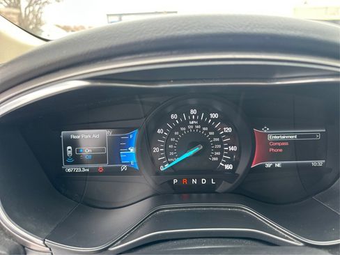 Used 2020 Ford Fusion SE image 26