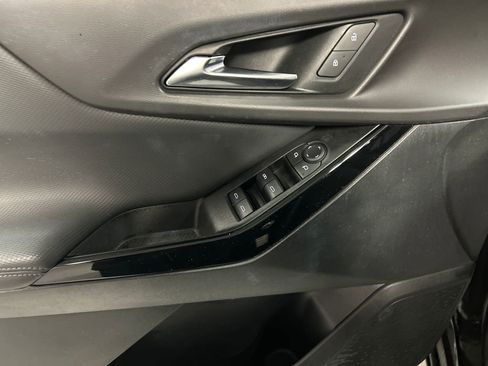 Used 2025 Chevrolet Equinox LT image 13