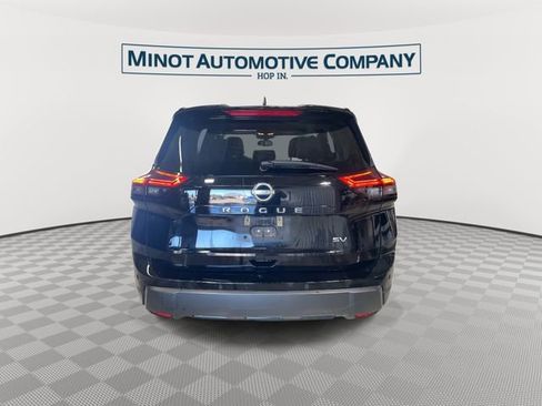 Used 2024 Nissan Rogue SV FWD image 7