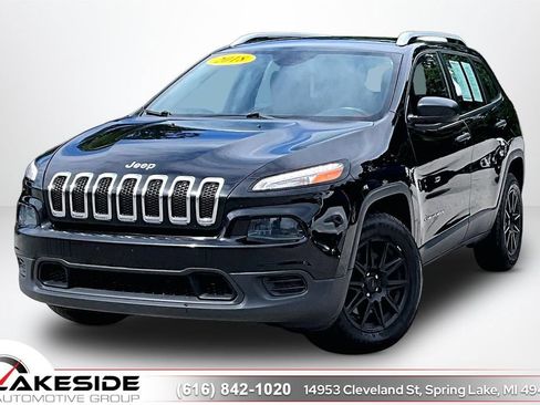 Used 2018 Jeep Cherokee Sport w/ Cold Weather Group AWD/4WD image 1