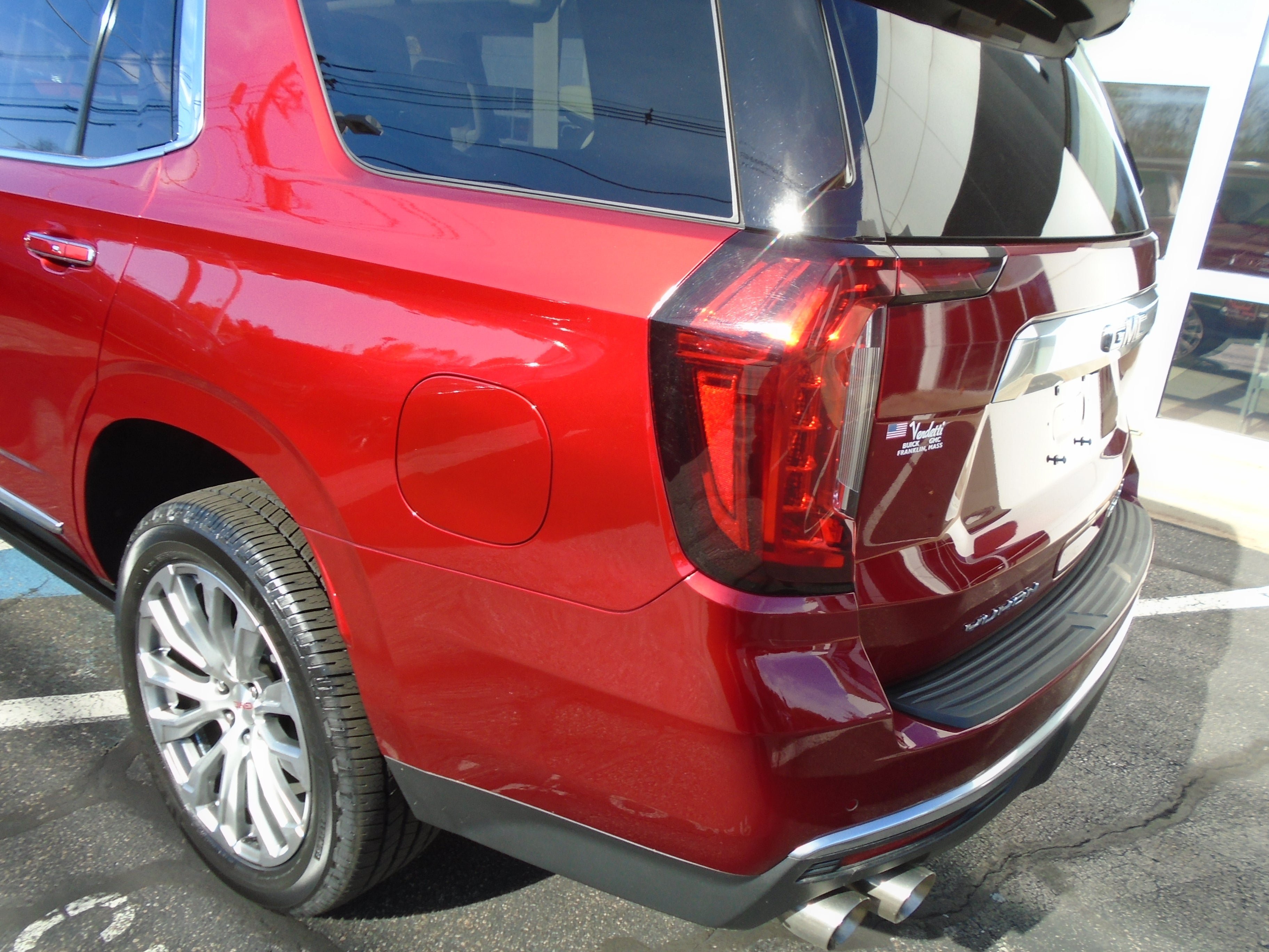 Used 2023 GMC Yukon Denali AWD/4WD image 15