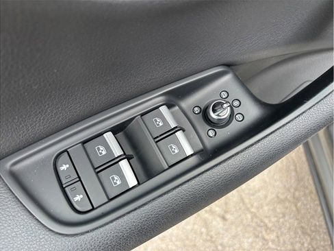 Used 2018 Audi Q7 3.0T Premium Plus w/ Premium Plus Package image 25