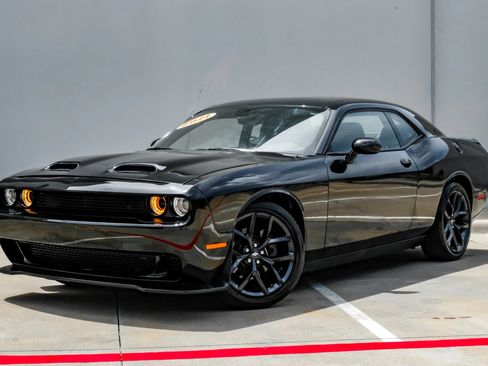 Used 2021 Dodge Challenger GT w/ Blacktop Package RWD image 4