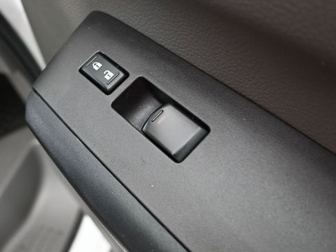 Used 2019 Nissan NV 2500 SV RWD image 39