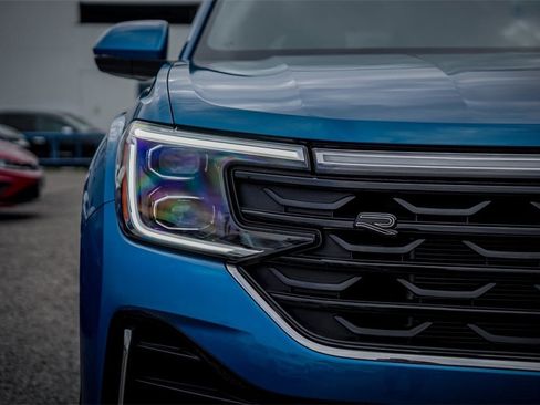 New 2024 Volkswagen Atlas Cross Sport SEL R-Line image 9