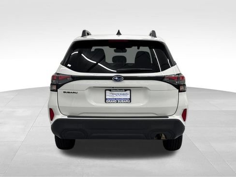 Used 2026 Subaru Forester Premium AWD/4WD image 6