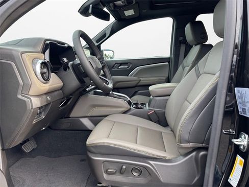 New 2025 Chevrolet Colorado ZR2 w/ Midnight Edition image 9