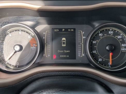 Used 2016 Jeep Cherokee Latitude image 16