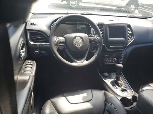 Used 2020 Jeep Cherokee Latitude Plus AWD/4WD image 11