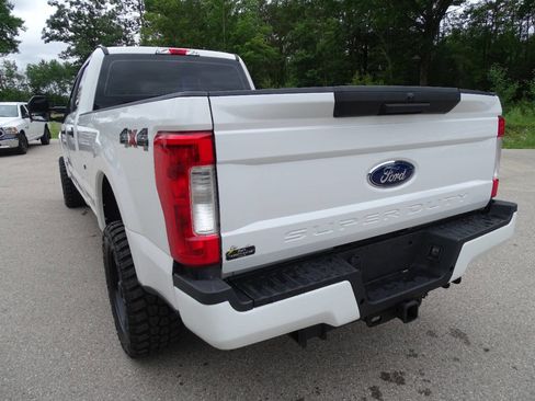 Used 2019 Ford F250 XL w/ Power Equipment Group image 6
