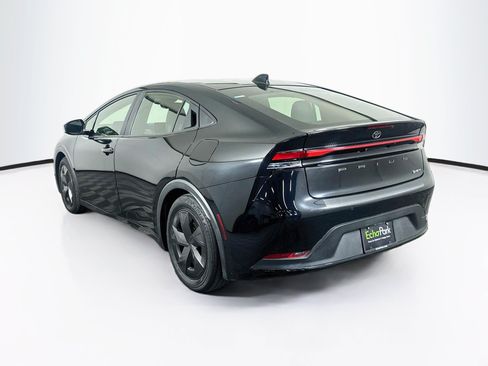 Used 2025 Toyota Prius LE FWD image 5