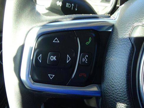 Certified 2025 Jeep Wrangler Sahara w/ Safety Group image 17