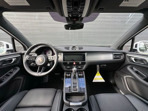 Used 2026 Porsche Macan S AWD/4WD image 6