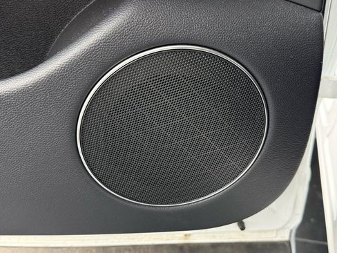 Used 2026 Genesis GV70 2.5T Select image 34