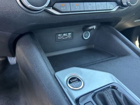 Used 2025 Nissan Altima 2.5 SV FWD image 24