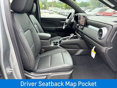 New 2025 Chevrolet Colorado LT w/ LT Convenience Package image 29
