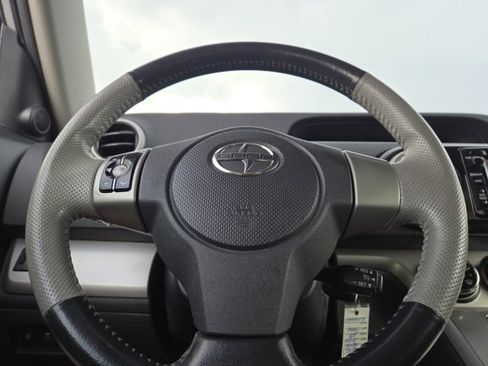 Used 2014 Scion xB image 13